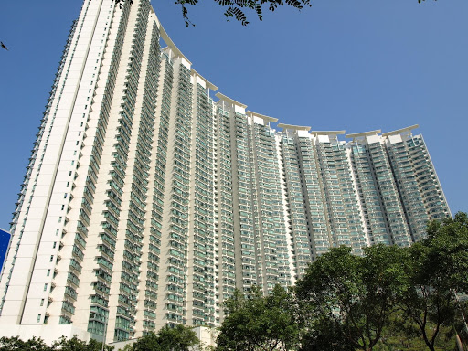 东堤湾畔商场