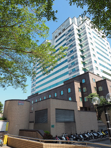 台北捷运中山站线型公园