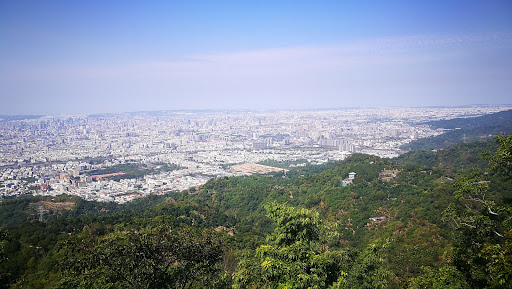 长青运动广场