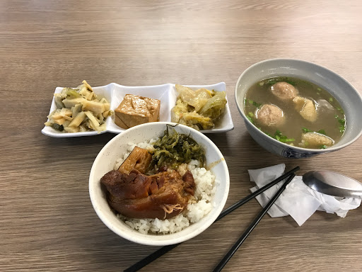 夜间部炕肉饭