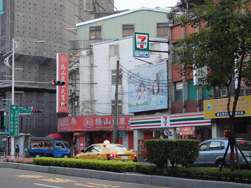 7-ELEVEN 民族门市