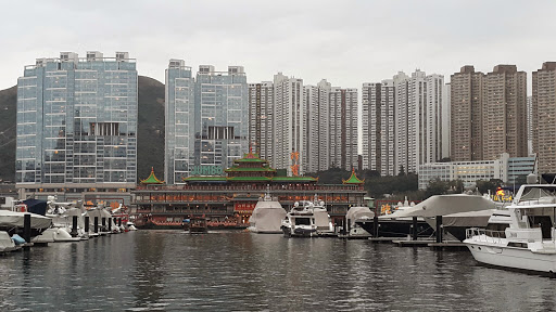 深湾游艇会停车场