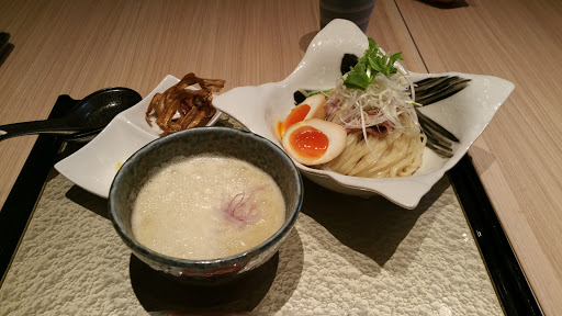 湄公河畔法式越南餐厅