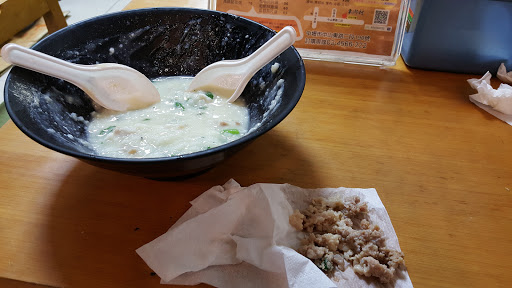 滑龙粥(桃源店)