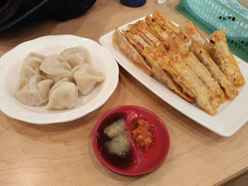 八方云集锅贴水饺专卖店