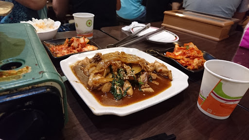 韩㗊(女人的厨房男人的店)