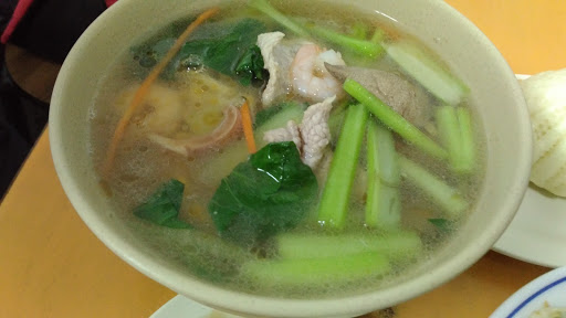 四海春饺子馆