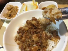 铁牛台湾牛肉面