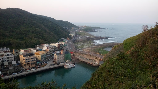 容轩步道景观平台