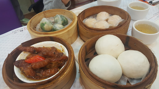 东哥笼仔蒸饭专门店