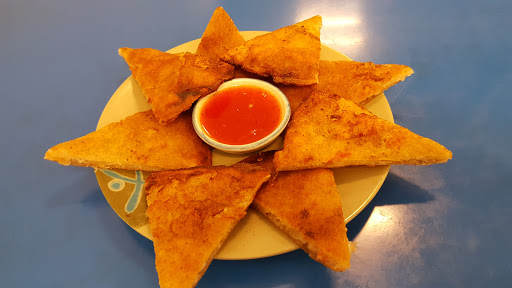 秀翔实业(新光三越信义店)