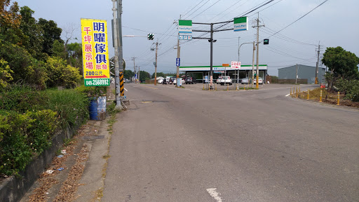 全家便利商店(草屯金安全店)