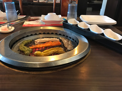 白俄罗斯传槔统餐厅