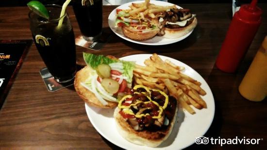 Drifters Bar & Grill