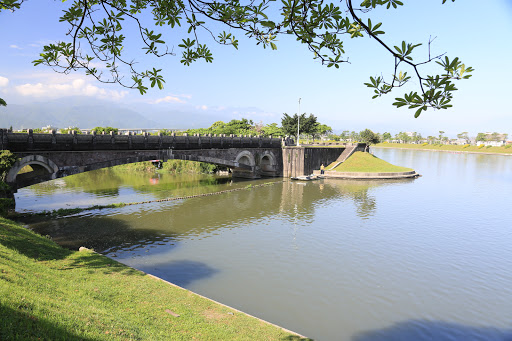 冬山和青龙岸