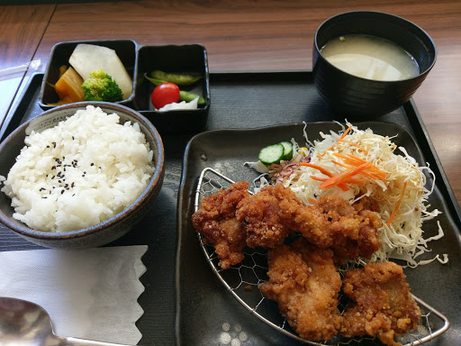 吉里吉里和食屋