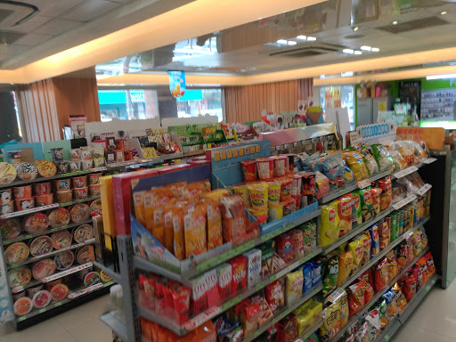 全家便利商店(高雄运河店)