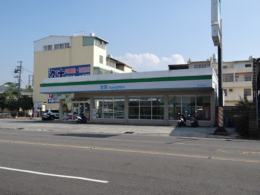 FamilyMart