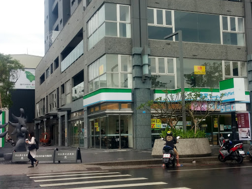 全家便利商店(屏东爱园店)