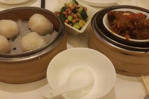 潮江春