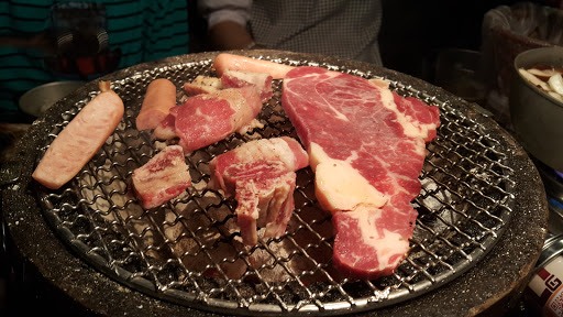 七轮烧肉 台南总店