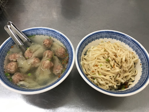 电脑阿姨 干面/馄饨鱼丸汤