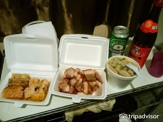 波记烧腊粉面店