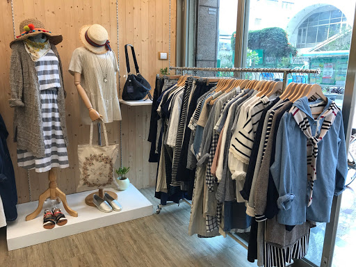 小朵花日韩服饰专卖店地址 电话 简介 台南 百度地图