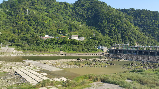 三莺陶瓷河滨公园