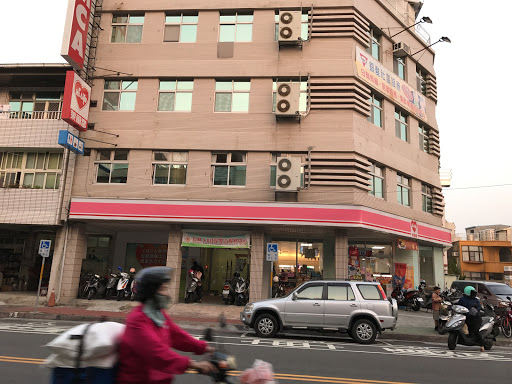 莱尔富便利商店(台南东环店)