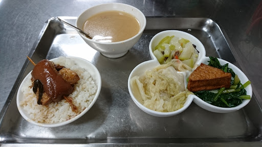 陈明统炕肉饭