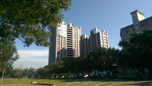 建国公园