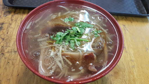 丑丑小吃店