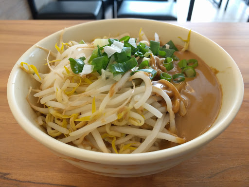 八方云集锅贴睡觉专卖店