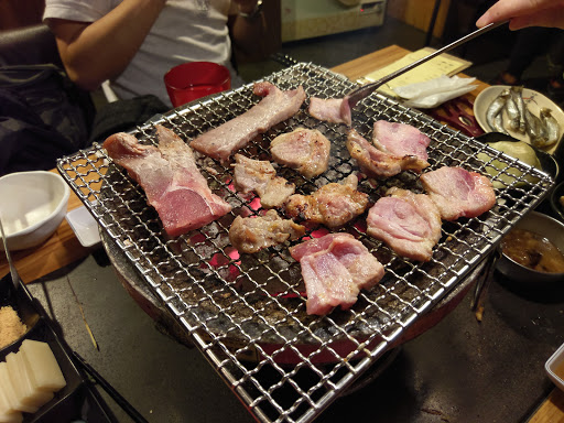 烧肉众精致炭火烧肉(土城学府店)