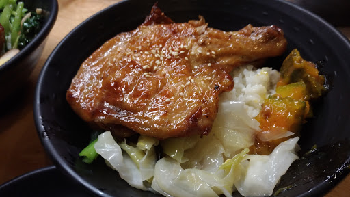 八叶烧烤鸡腿饭