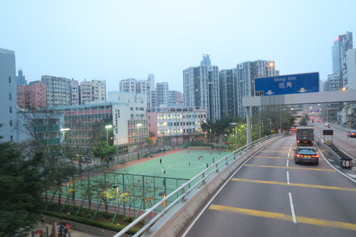 诗歌舞游乐场