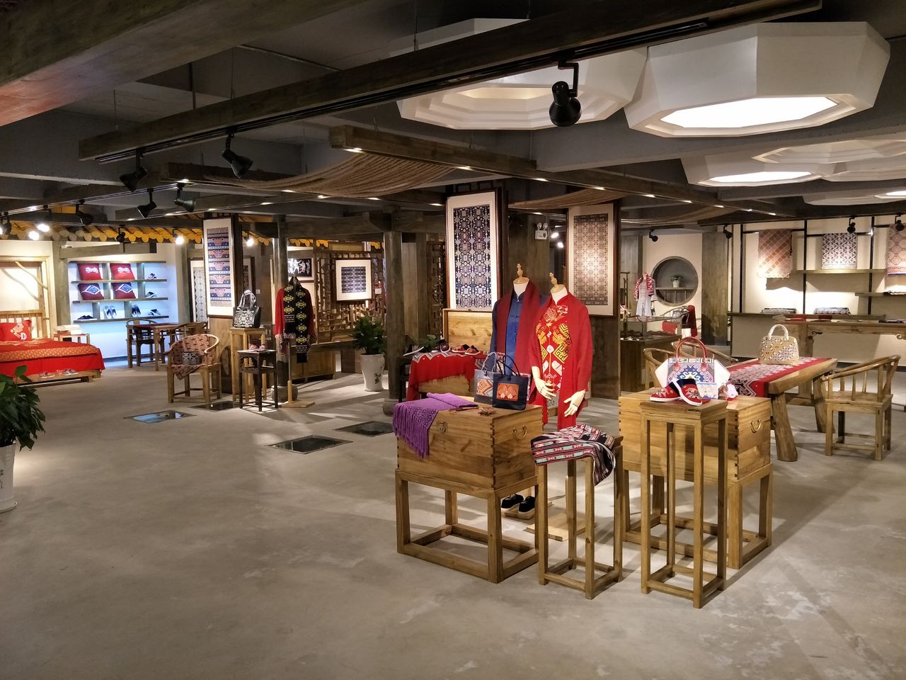 乖幺妹土家织锦美术馆