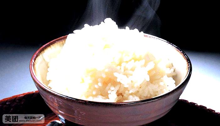鲁正宗黄焖鸡米饭(中百大厦购物中心渤海七路店)
