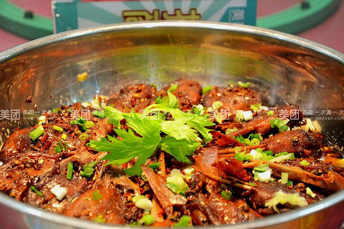 鑫麟干锅辣鸭头(荣阳花园店)