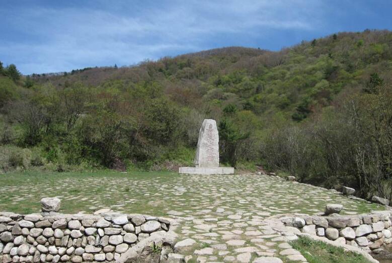 龙寨沟枫景区