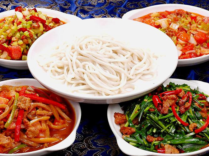 敦煌拉条子面食馆(敦煌小镇店)