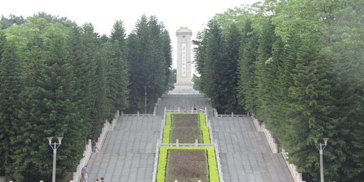 南寧市人民公園革命烈士紀念碑