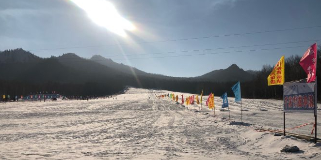 九峰滑雪场