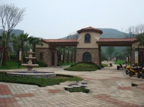 建宇雍山郡