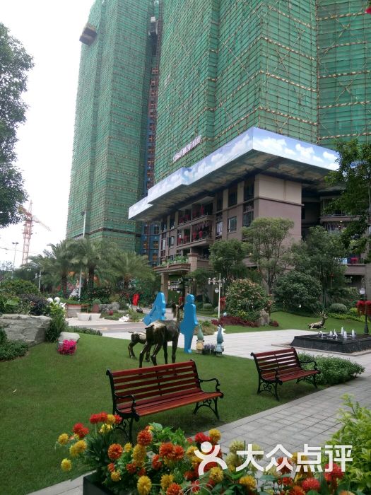 罗定碧桂园-北门