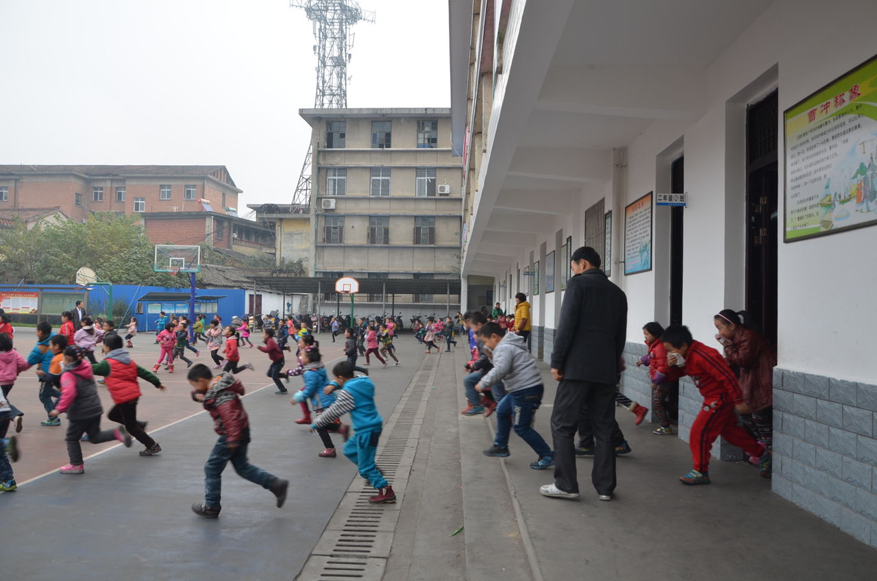 城固县胜利小学                     地址:汉中市城固县南街与大西街