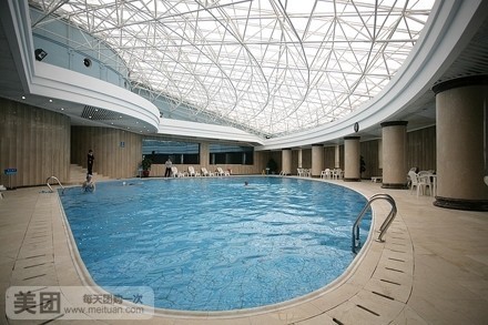 中维神农大洒店-游泳池