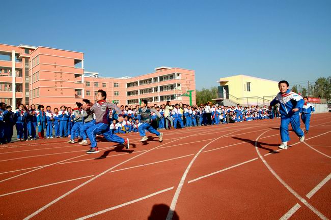 鹤壁港鹿鸣小学