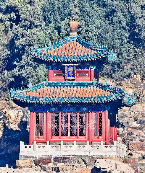 地址(位置,怎么去,怎么走):  北京市西城区文津街1号(故宫北)北海公园